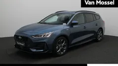 Blauw Gebruikt 2023 Ford Focus ST-Line Stationwagen | € 26.945 (Eerlijke prijs)