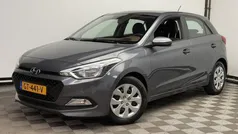 Grijs Gebruikt 2015 Hyundai i20 Hatchback | € 7.875 (Eerlijke prijs)