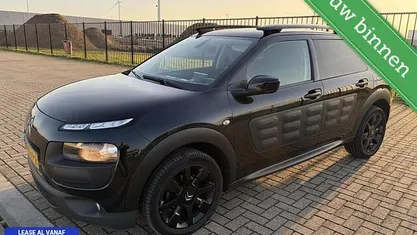 Zwart Occasion 2016 Citroën C4 PureTech SUV | € 7.650 (Eerlijke prijs)