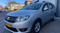 Grijs, metallic lak Gebruikt 2014 Dacia Logan MCV Prestige MPV | € 5.850 (Eerlijke prijs)