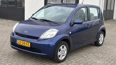 Blauw Gebruikt 2006 Daihatsu Sirion Hatchback | € 1.499 (Eerlijke prijs)
