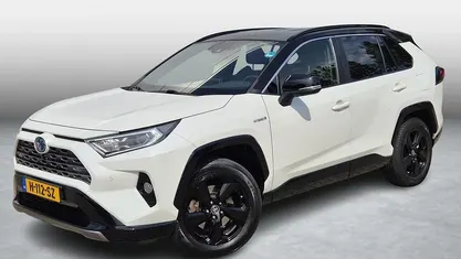 Gebruikt 2020 Toyota RAV4 Hybrid SUV | € 29.645 (Eerlijke prijs)