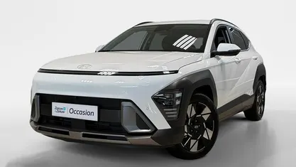 Wit Occasion 2025 Hyundai Kona Premium SUV | € 33.450 (Eerlijke prijs)