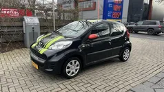 Zwart Gebruikt 2012 Peugeot 107 Hatchback | € 3.950 (Goede deal)