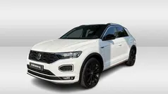 Wit Gebruikt 2021 VW T-Roc R-line SUV | € 30.950 (Eerlijke prijs)