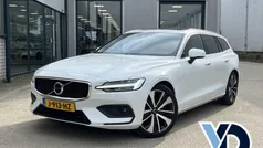 Gebruikt 2020 Volvo V60 Business Edition Stationwagen | € 26.950 (Eerlijke prijs)