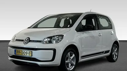 Wit Gebruikt 2017 VW up! move up! Hatchback | € 8.440 (Eerlijke prijs)