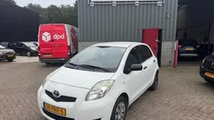 Wit Gebruikt 2011 Toyota Yaris Hatchback | € 5.495 (Eerlijke prijs)