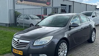 Grijs Gebruikt 2009 Opel Insignia Edition Sedan | € 5.950 (Eerlijke prijs)
