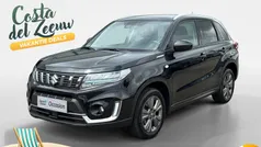 Zwart Gebruikt 2021 Suzuki Vitara Comfort SUV | € 21.235 (Eerlijke prijs)