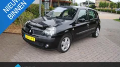 Gebruikt 2004 Renault Clio II Dynamique Hatchback | € 2.950 (Eerlijke prijs)