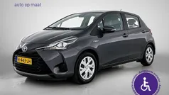 Grijs Gebruikt 2020 Toyota Yaris Hybrid Active Hatchback | € 15.950 (Eerlijke prijs)