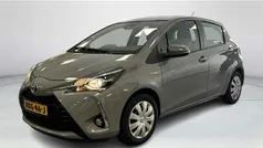 Gebruikt 2020 Toyota Yaris Hybrid Hatchback | € 18.945 (Eerlijke prijs)