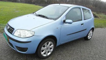 Blauw Occasion 2006 Fiat Punto Dynamic Hatchback | € 1.699 (Eerlijke prijs)