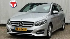 Grijs (metallic) Gebruikt 2018 Mercedes B180 Ambition MPV | € 16.895 (Goede deal)