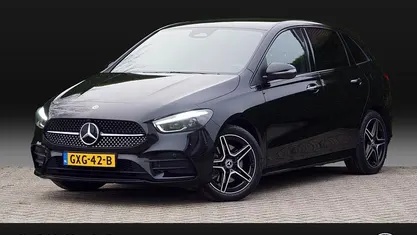 Gebruikt 2023 Mercedes B250e AMG line MPV | € 38.750 (Eerlijke prijs)