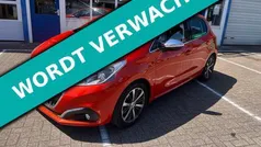 Oranje Gebruikt 2016 Peugeot 208 Allure Hatchback | € 7.895 (Eerlijke prijs)