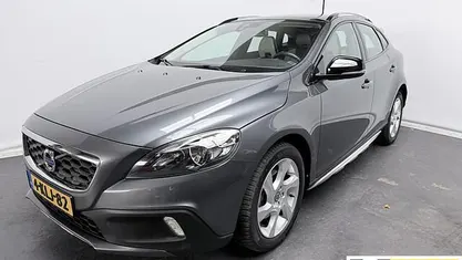 Gebruikt 2013 Volvo V40 Summum Hatchback | € 12.595 (Eerlijke prijs)