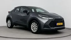 Grijs Gebruikt 2024 Toyota C-HR Active SUV | € 31.999 (Super prijs)