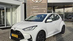 Wit Occasion 2022 Toyota Yaris Hatchback | € 18.390 (Goede deal)