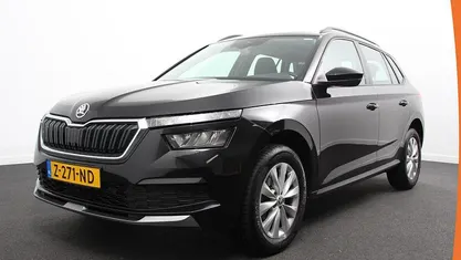 Zwart Gebruikt 2021 Skoda Kamiq Tour SUV | € 19.990 (Eerlijke prijs)