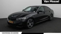 Zwart Gebruikt 2020 BMW 320 Executive Sedan | € 30.900 (Eerlijke prijs)