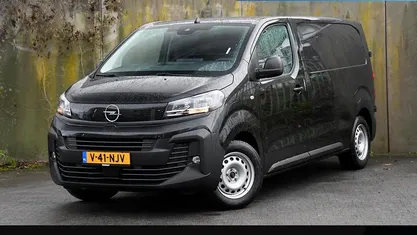 Zwart Nieuw 2025 Opel Vivaro-e Combi Van | € 39.495 (Eerlijke prijs)