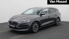Grijs Gebruikt 2023 Ford Focus Titanium Stationwagen | € 21.900 (Eerlijke prijs)