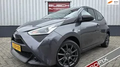 Grijs Gebruikt 2021 Toyota Aygo Hatchback | € 11.995 (Eerlijke prijs)