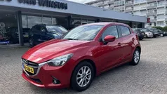 Rood Gebruikt 2015 Mazda 2 Edition Hatchback | € 10.450 (Goede deal)