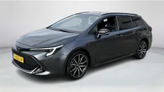 Grijs Gebruikt 2023 Toyota Corolla Sport Stationwagen | € 30.900 (Eerlijke prijs)