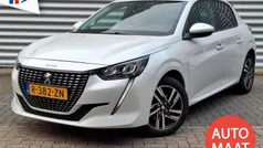 Wit Gebruikt 2021 Peugeot 208 Allure Hatchback | € 17.450 (Eerlijke prijs)