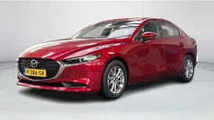 Gebruikt 2022 Mazda 3 Comfort Sedan | € 22.950 (Eerlijke prijs)