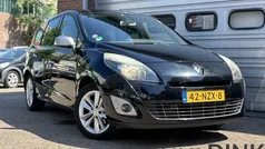 Zwart Gebruikt 2011 Renault Scénic III Privilege MPV | € 3.950 (Eerlijke prijs)