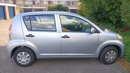 Occasion Daihatsu Sirion 69 PK (50 kW) 2007 Grijs Hatchback