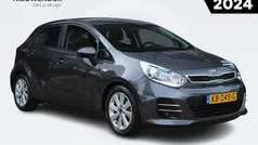 Grijs Gebruikt 2016 Kia Rio Hatchback | € 11.795 (Eerlijke prijs)