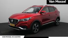 Rood Gebruikt 2020 MG ZS Luxury Sedan | € 15.400 (Eerlijke prijs)