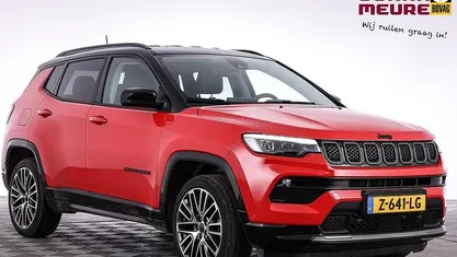 Rood Gebruikt 2024 Jeep Compass Altitude SUV | € 29.900 (Eerlijke prijs)