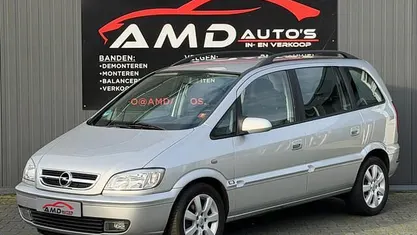 Grijs (metallic) Gebruikt 2005 Opel Zafira MPV | € 1.999 (Eerlijke prijs)