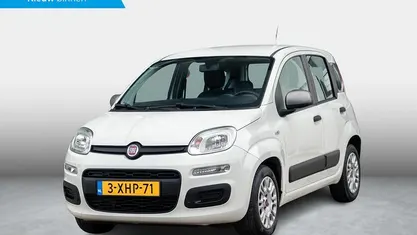 Wit Occasion 2014 Fiat Panda Young Hatchback | € 7.289 (Eerlijke prijs)