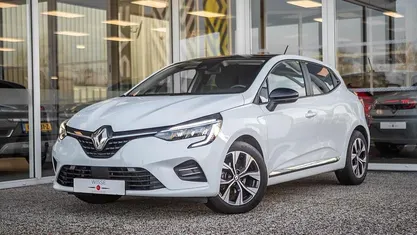 Wit Gebruikt 2023 Renault Clio V Zen Hatchback | € 17.445 (Eerlijke prijs)