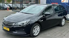 Zwart Gebruikt 2016 Opel Astra Edition Stationwagen | € 8.988 (Eerlijke prijs)