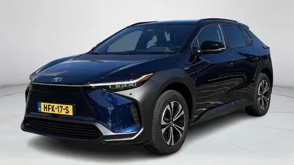 Blauw Occasion 2025 Toyota bZ4X SUV | € 42.445 (Goede deal)