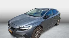 Grijs Gebruikt 2019 Volvo V40 CC Stationwagen | € 20.899 (Eerlijke prijs)