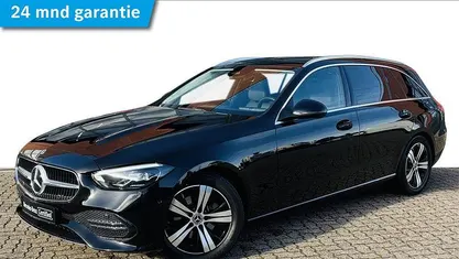 Zwart Occasion 2024 Mercedes C180 Avantgarde Stationwagen | € 44.900 (Eerlijke prijs)