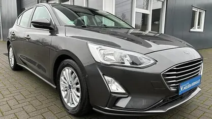 Grijs (metallic) Occasion 2019 Ford Focus Business Edition Hatchback | € 11.999 (Goede deal)