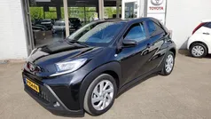 Zwart Gebruikt 2022 Toyota Aygo Hatchback | € 15.295 (Eerlijke prijs)