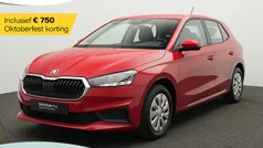 Rood Gebruikt 2024 Skoda Fabia Ambition Hatchback | € 16.050 (Super prijs)