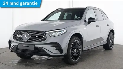 Grijs Occasion 2025 Mercedes GLC300e AMG SUV | € 73.750 (Eerlijke prijs)