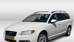 Wit Gebruikt 2010 Volvo V70 Momentum Stationwagen | € 4.450 (Goede deal)